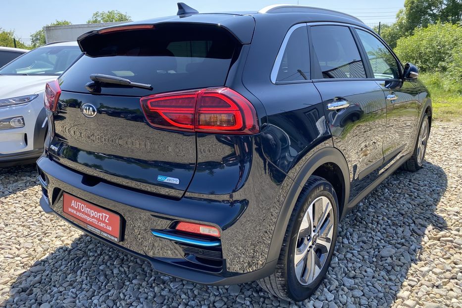 Продам Kia Niro 64 kWh Макс. комплектація 2021 года в Львове