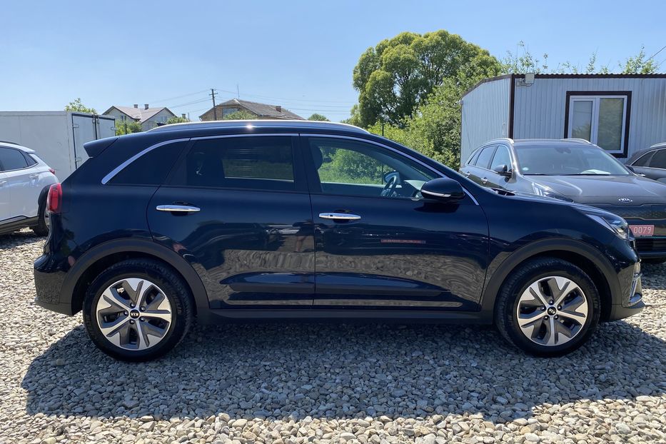 Продам Kia Niro 64 kWh Макс. комплектація 2021 года в Львове