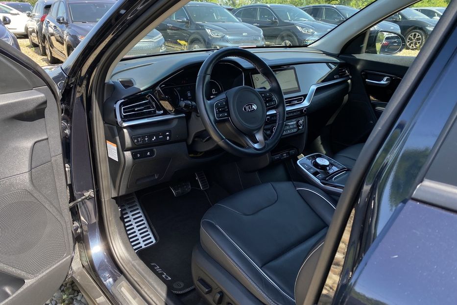Продам Kia Niro 64 kWh Макс. комплектація 2021 года в Львове