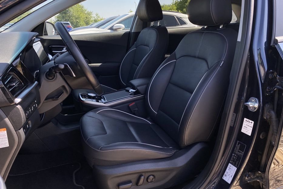 Продам Kia Niro 64 kWh Макс. комплектація 2021 года в Львове