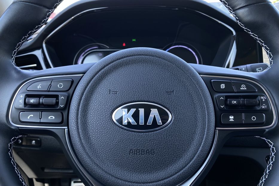 Продам Kia Niro 64 kWh Макс. комплектація 2021 года в Львове