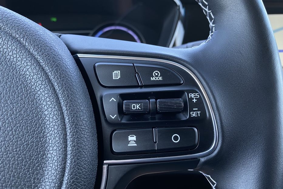 Продам Kia Niro 64 kWh Макс. комплектація 2021 года в Львове