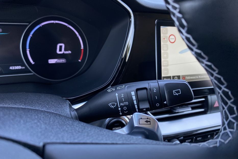 Продам Kia Niro 64 kWh Макс. комплектація 2021 года в Львове