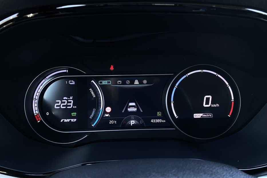 Продам Kia Niro 64 kWh Макс. комплектація 2021 года в Львове