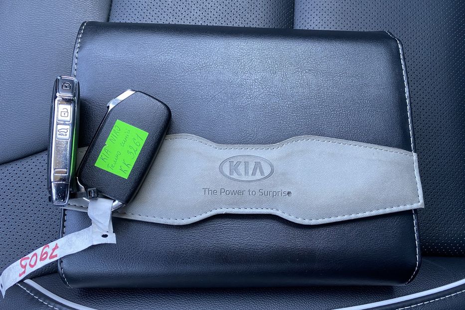 Продам Kia Niro 64 kWh Макс. комплектація 2021 года в Львове