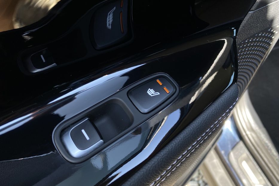Продам Kia Niro 64 kWh Макс. комплектація 2021 года в Львове