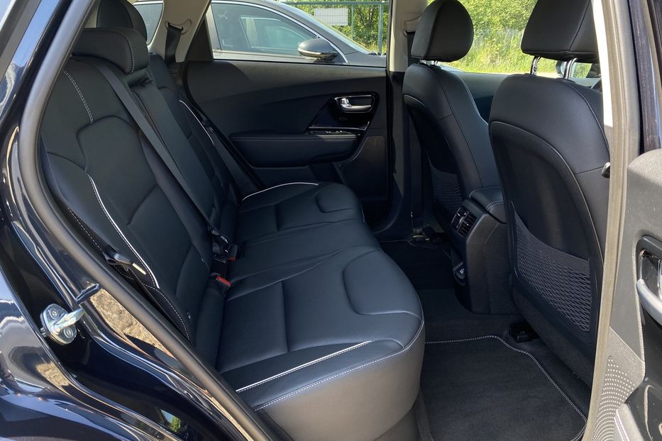 Продам Kia Niro 64 kWh Макс. комплектація 2021 года в Львове