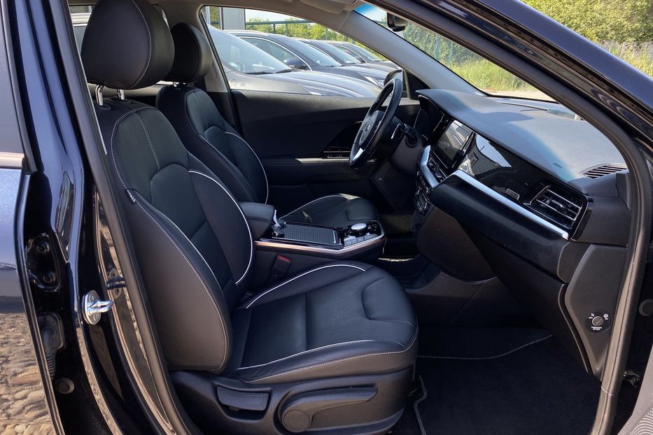 Продам Kia Niro 64 kWh Макс. комплектація 2021 года в Львове