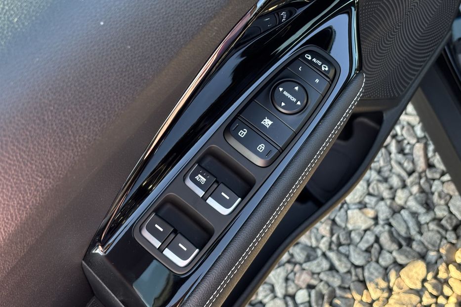 Продам Kia Niro 64квт Prestige  2022 года в Львове
