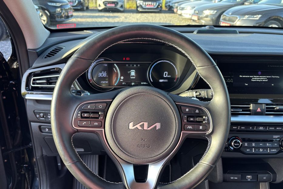 Продам Kia Niro 64квт Prestige  2022 года в Львове