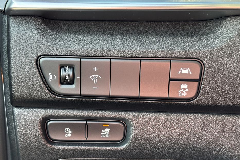 Продам Kia Niro 64квт Prestige  2022 года в Львове