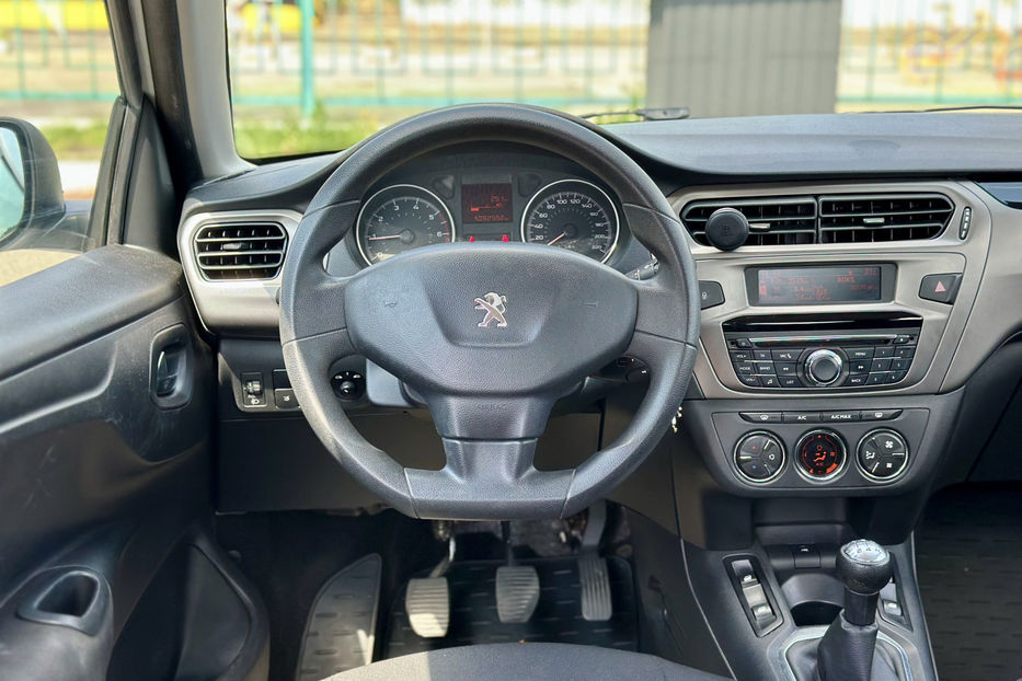 Продам Peugeot 301 2017 года в Киеве