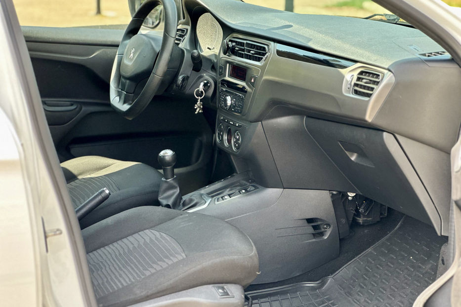 Продам Peugeot 301 2017 года в Киеве