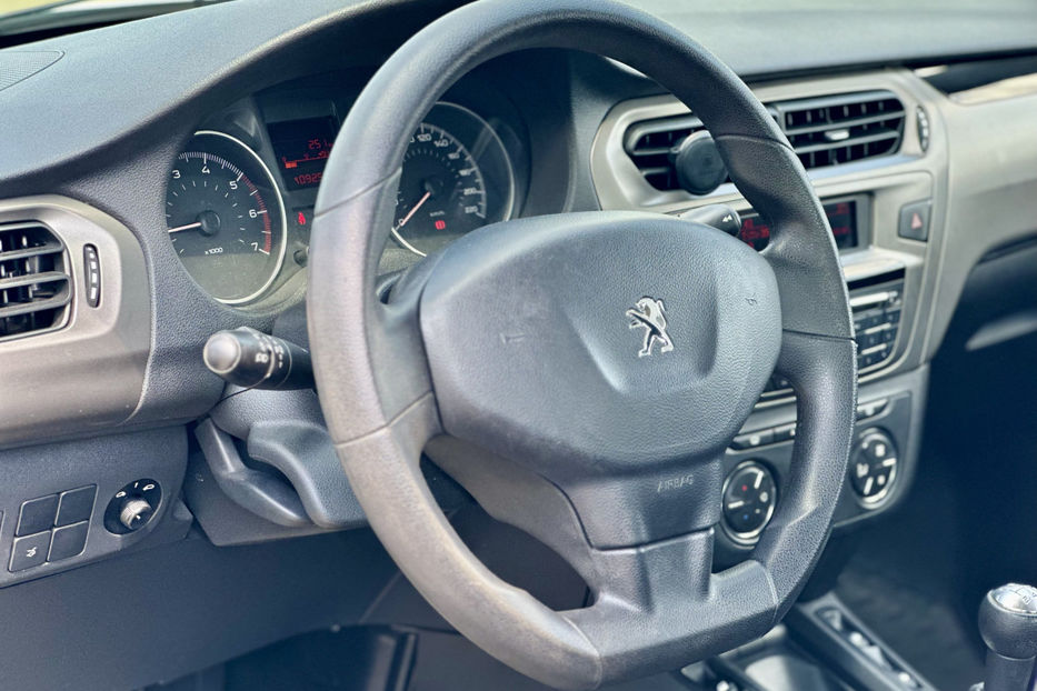 Продам Peugeot 301 2017 года в Киеве