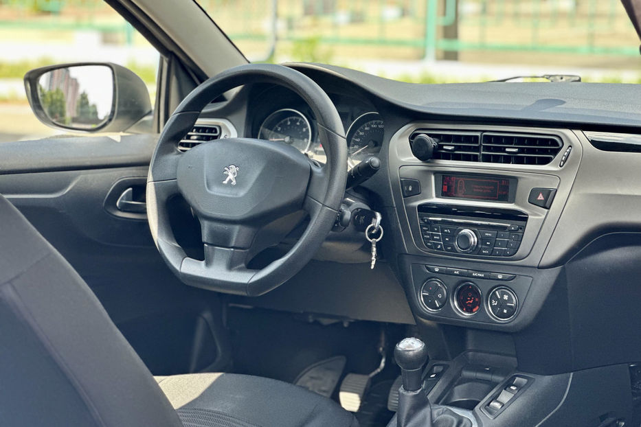 Продам Peugeot 301 2017 года в Киеве