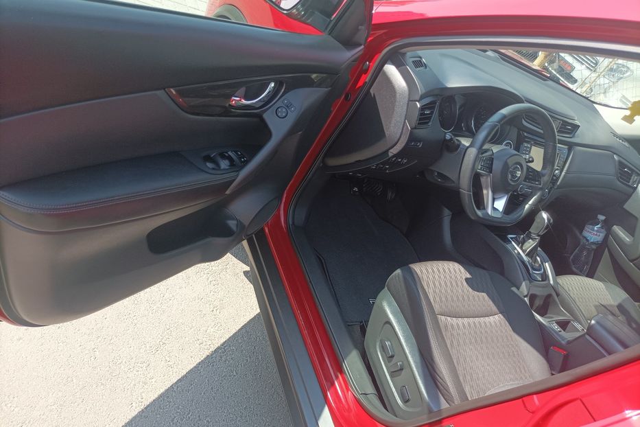 Продам Nissan Rogue sv 2017 года в Одессе