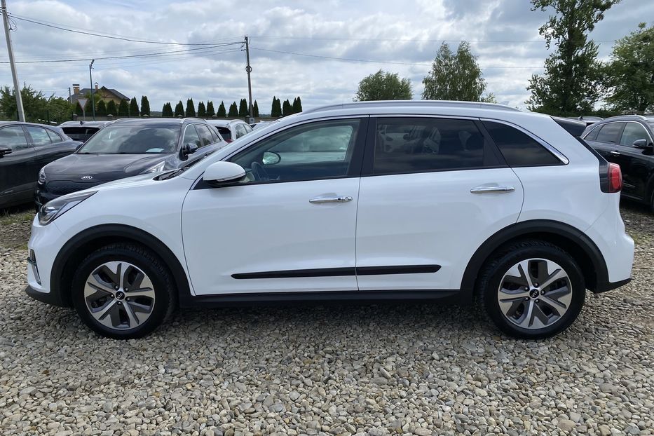 Продам Kia Niro 64ТепловийПдгрівсиідньКермаJBL 2021 года в Львове