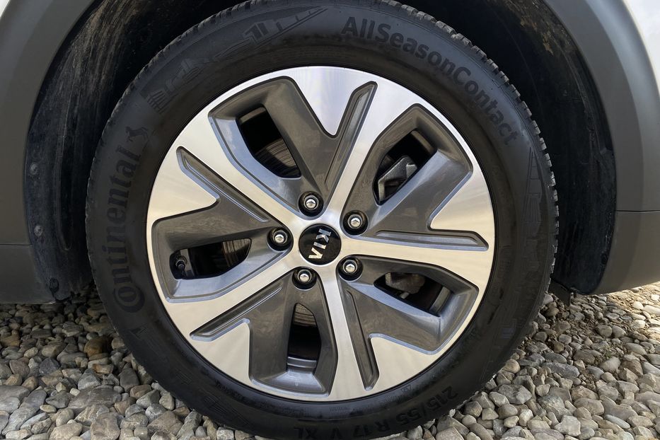 Продам Kia Niro 64ТепловийПдгрівсиідньКермаJBL 2021 года в Львове