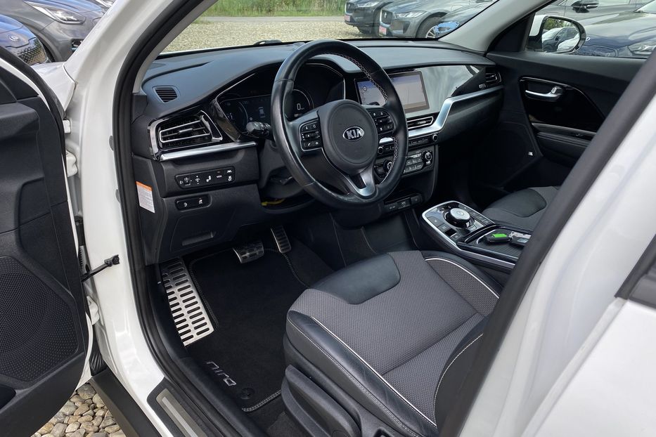 Продам Kia Niro 64ТепловийПдгрівсиідньКермаJBL 2021 года в Львове