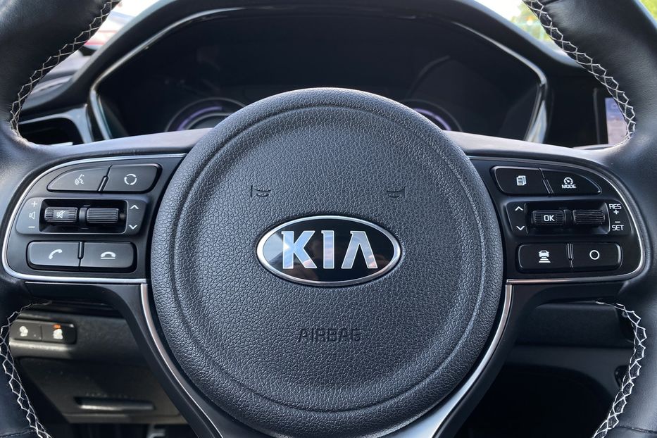 Продам Kia Niro 64ТепловийПдгрівсиідньКермаJBL 2021 года в Львове