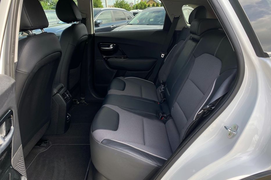 Продам Kia Niro 64ТепловийПдгрівсиідньКермаJBL 2021 года в Львове