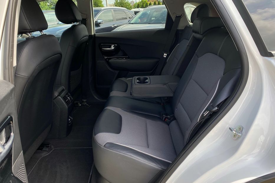 Продам Kia Niro 64ТепловийПдгрівсиідньКермаJBL 2021 года в Львове