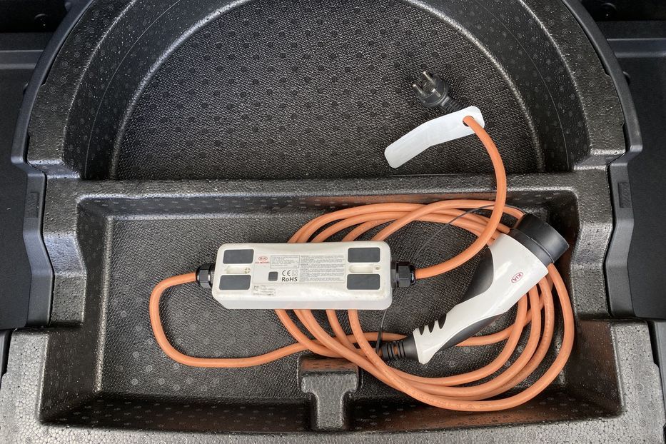 Продам Kia Niro 64ТепловийПдгрівсиідньКермаJBL 2021 года в Львове
