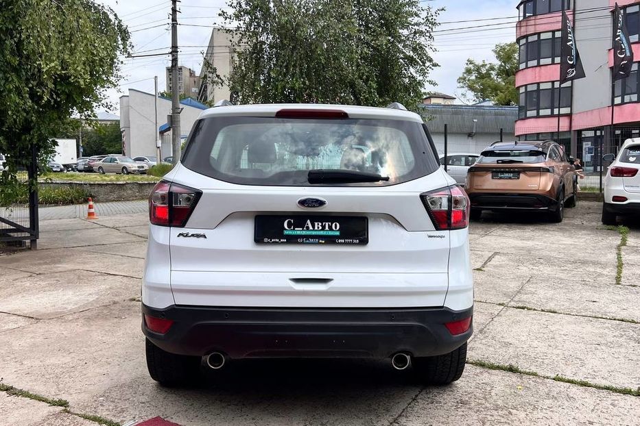 Продам Ford Kuga 2017 года в Черновцах