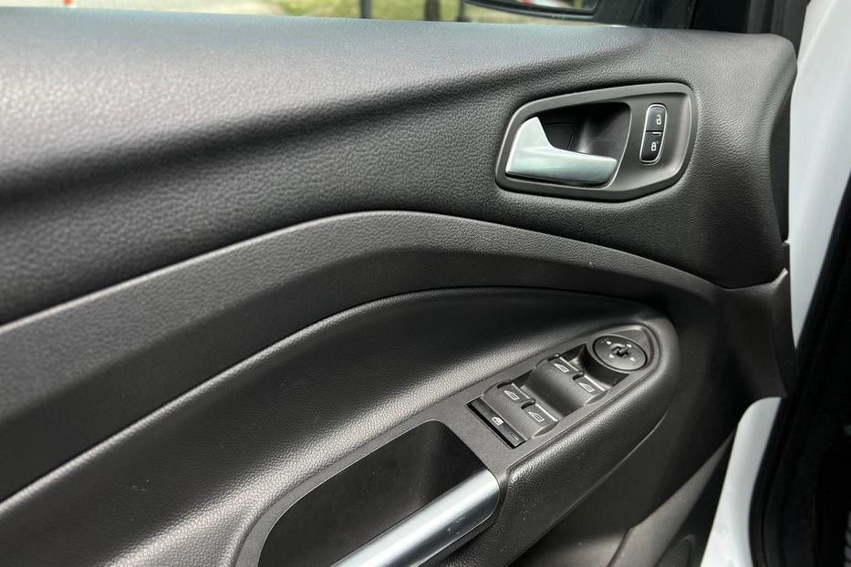 Продам Ford Kuga 2017 года в Черновцах