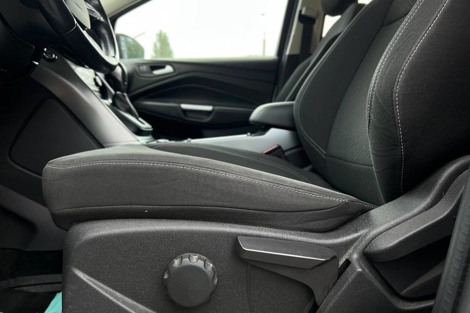 Продам Ford Kuga 2017 года в Черновцах