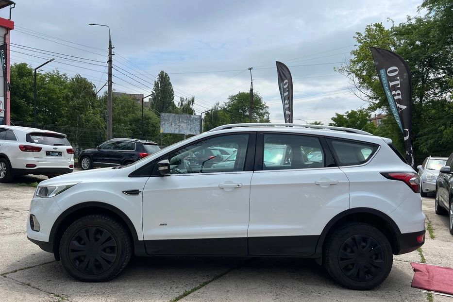 Продам Ford Kuga 2017 года в Черновцах
