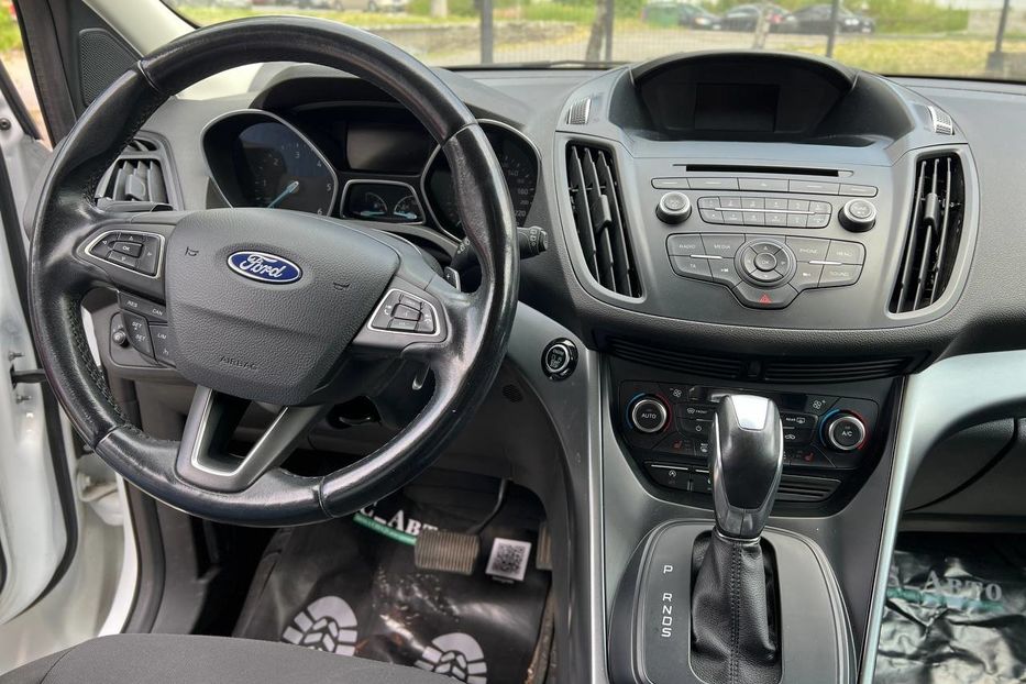 Продам Ford Kuga 2017 года в Черновцах