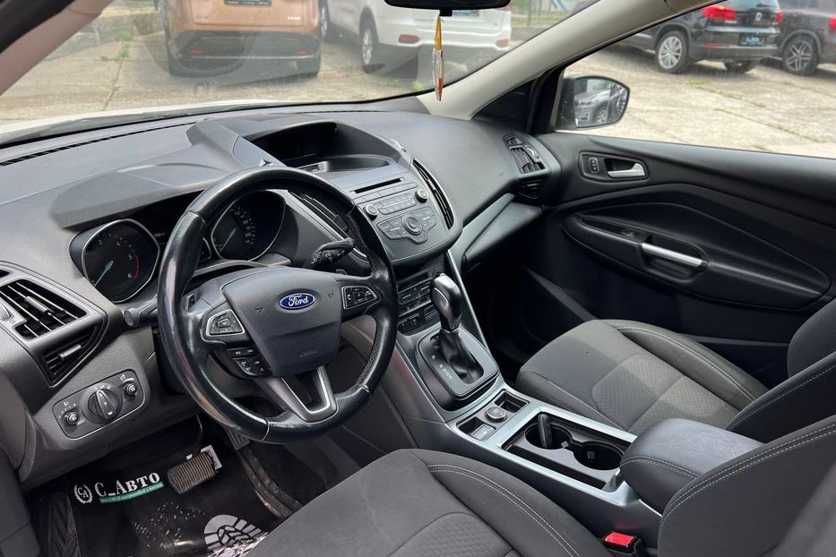 Продам Ford Kuga 2017 года в Черновцах