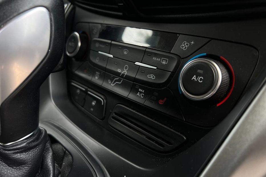 Продам Ford Kuga 2017 года в Черновцах