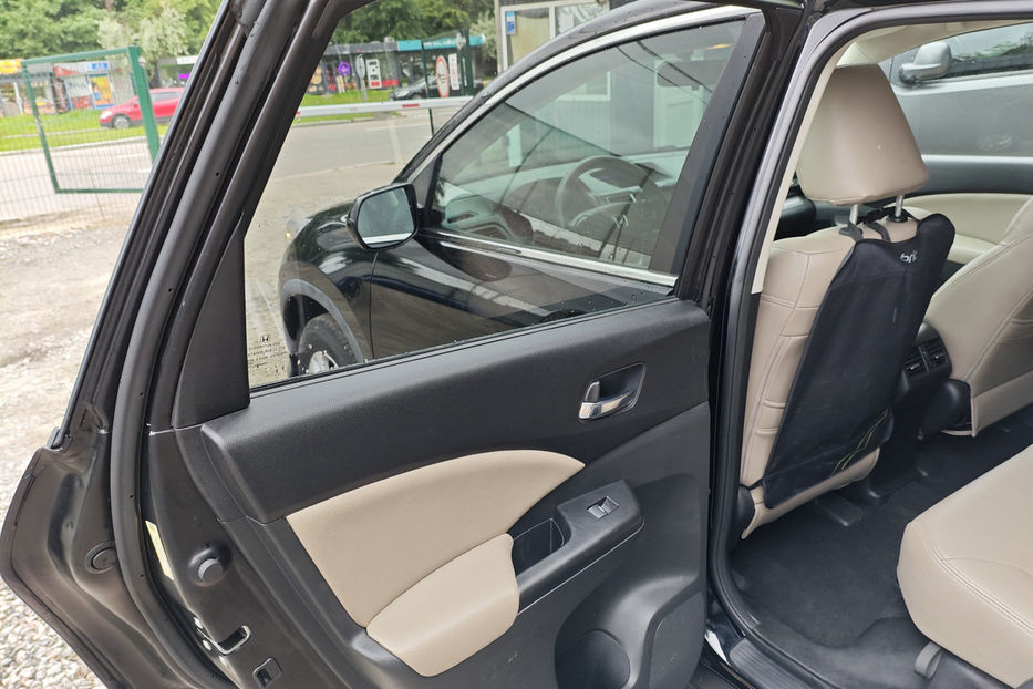 Продам Honda CR-V 2015 года в Киеве