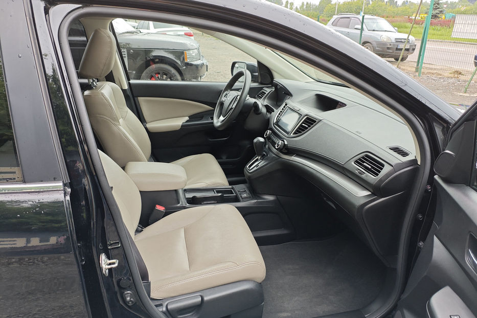 Продам Honda CR-V 2015 года в Киеве