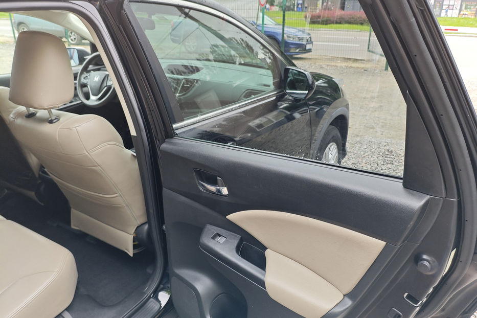 Продам Honda CR-V 2015 года в Киеве