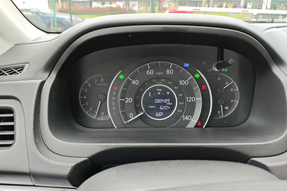 Продам Honda CR-V 2015 года в Киеве