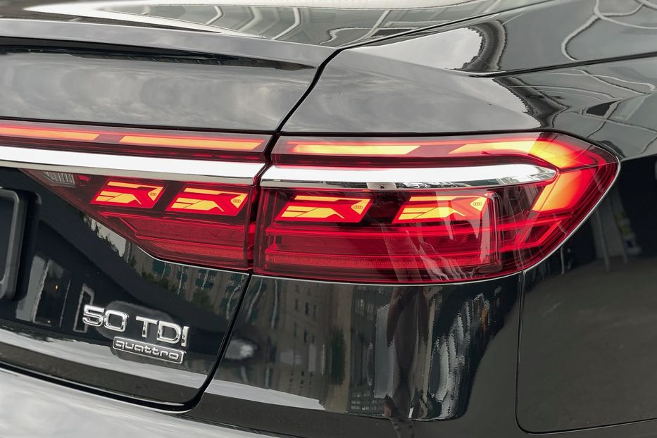 Продам Audi A8 50 TDI Long 2022 года в Киеве