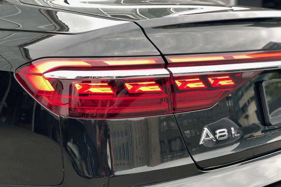 Продам Audi A8 50 TDI Long 2022 года в Киеве