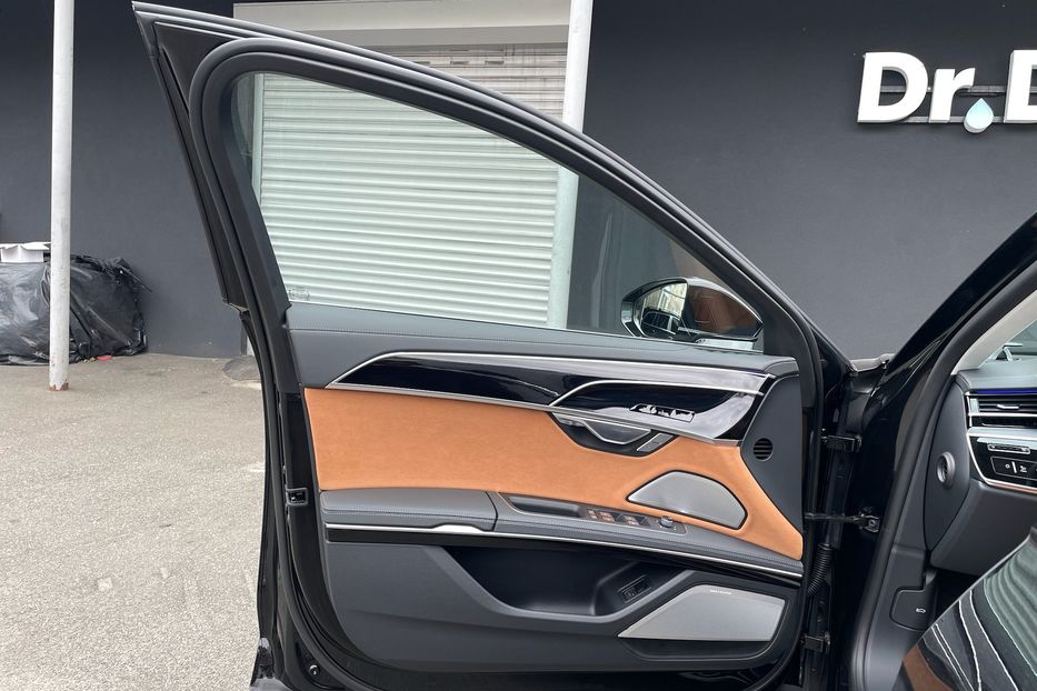 Продам Audi A8 50 TDI Long 2022 года в Киеве