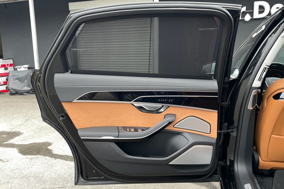 Продам Audi A8 50 TDI Long 2022 года в Киеве