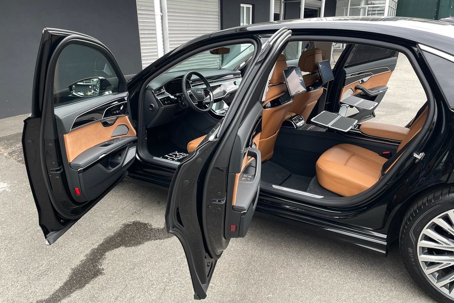 Продам Audi A8 50 TDI Long 2022 года в Киеве