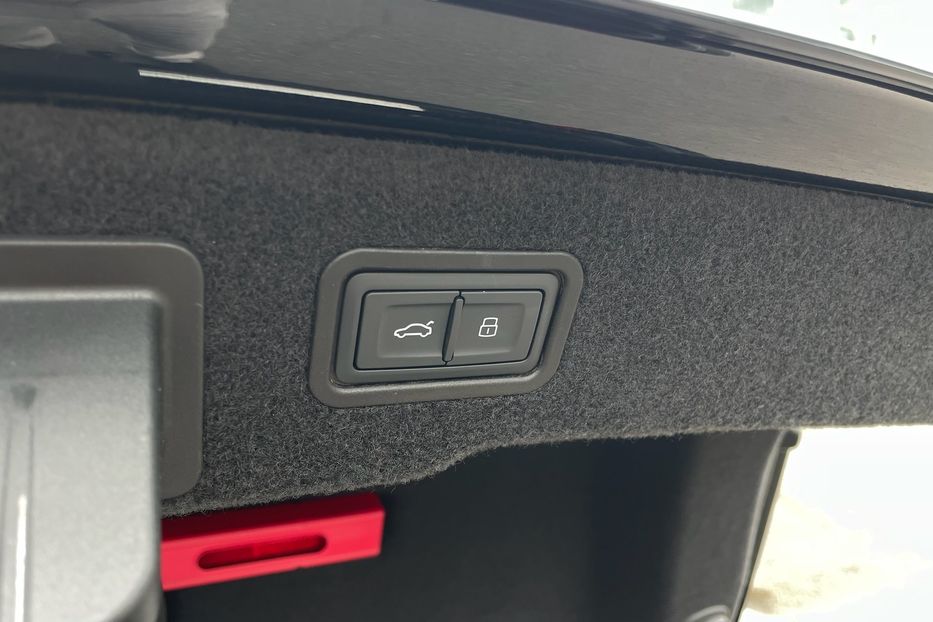 Продам Audi A8 50 TDI Long 2022 года в Киеве