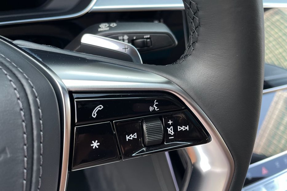 Продам Audi A8 50 TDI Long 2022 года в Киеве