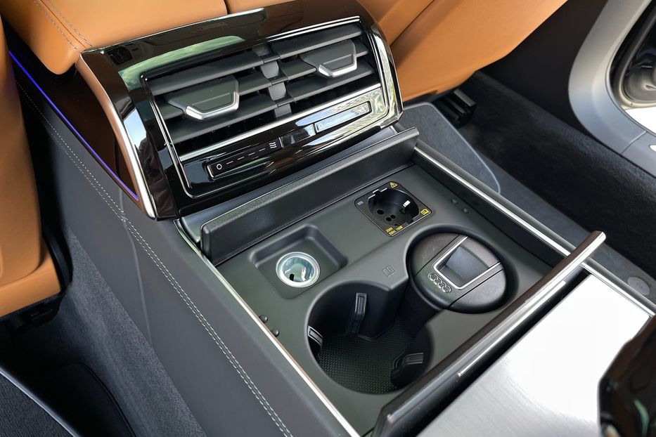 Продам Audi A8 50 TDI Long 2022 года в Киеве