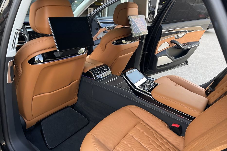 Продам Audi A8 50 TDI Long 2022 года в Киеве