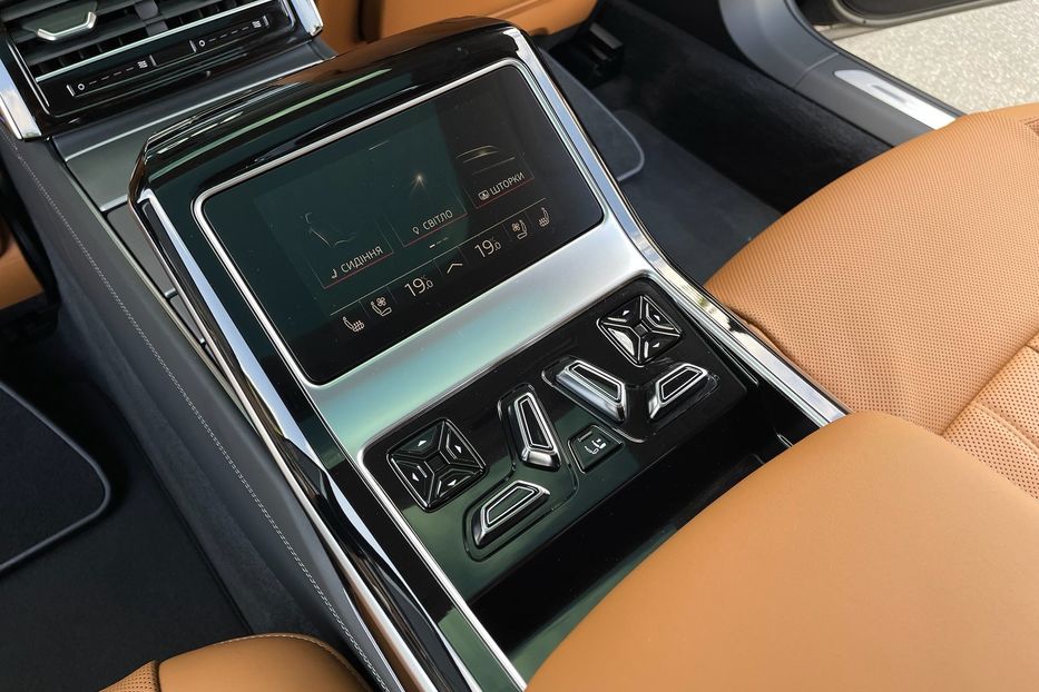 Продам Audi A8 50 TDI Long 2022 года в Киеве