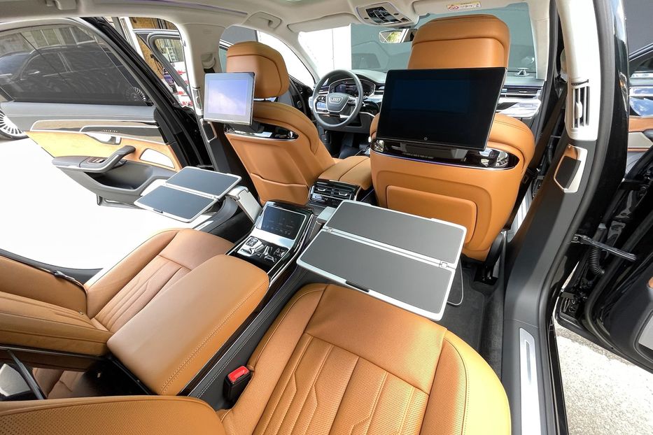 Продам Audi A8 50 TDI Long 2022 года в Киеве
