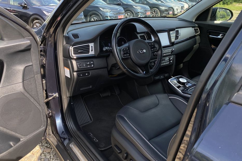 Продам Kia Niro 64kWhМакс.комплектаціяPrestige 2020 года в Львове